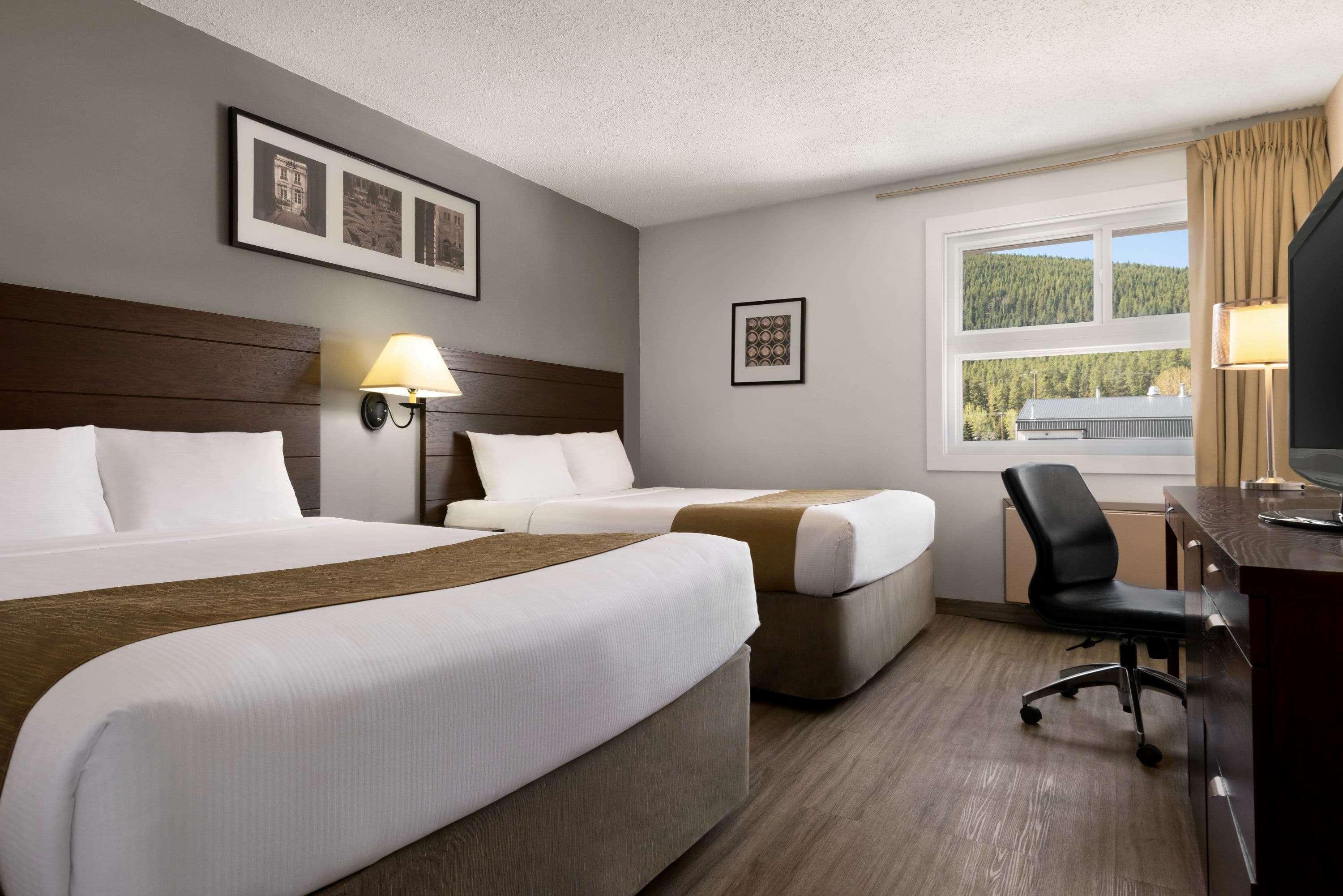 Travelodge By Wyndham Blairmore Экстерьер фото