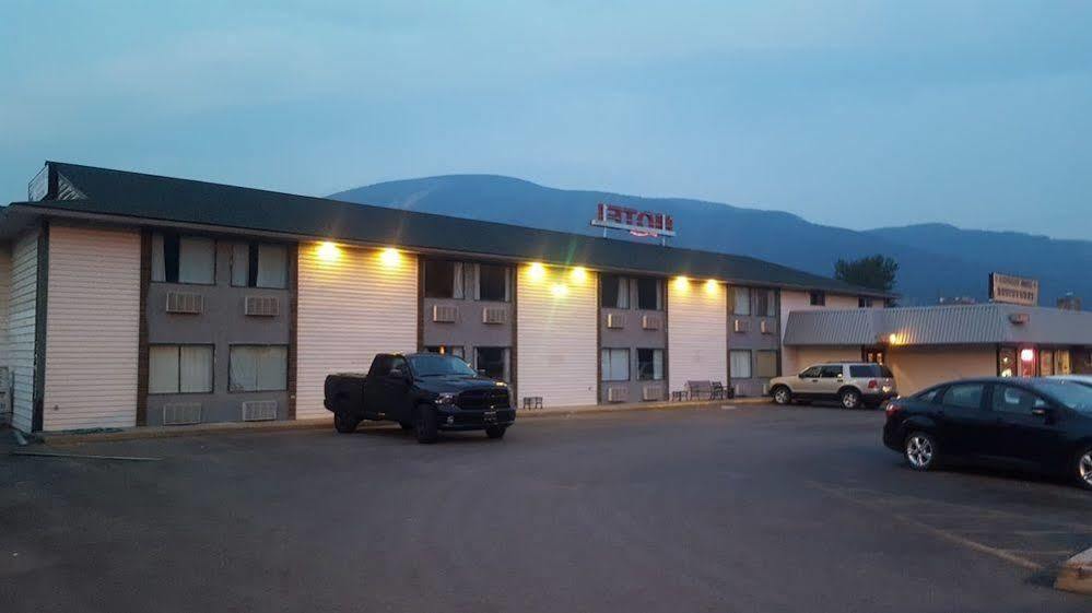 Travelodge By Wyndham Blairmore Экстерьер фото